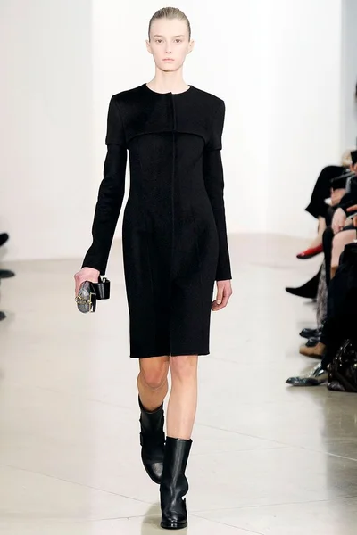Look 3